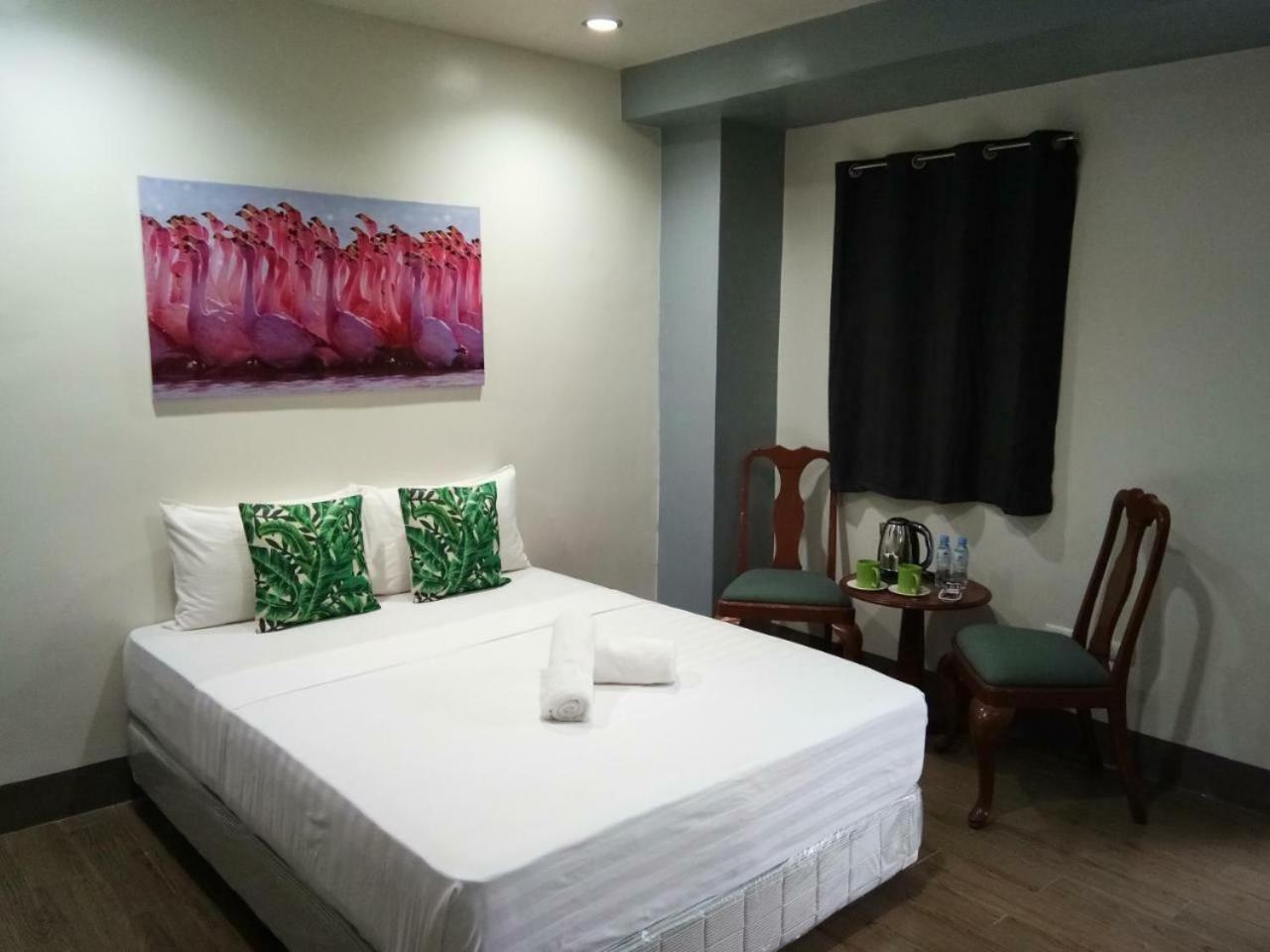 Mca Suites By Hiverooms Cebu Exterior foto